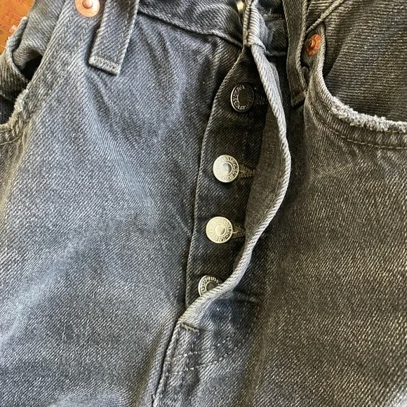 Levis 501 S High-Rise Grunge Button Fly Distressed Black Jeans W27 L28 - Picture 9 of 11